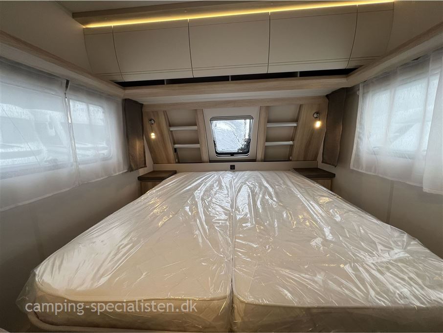 Hobby De Luxe 460 SFf